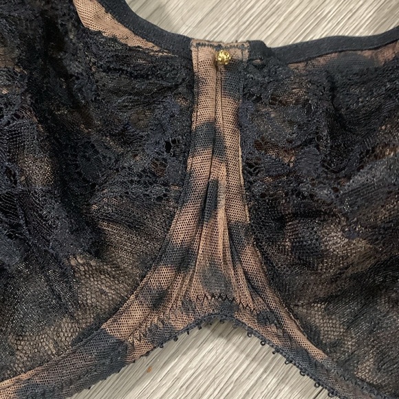 AJOUR Black Lace & Sheer Animal Print Underwire Bra size 32F - Picture 8 of 10
